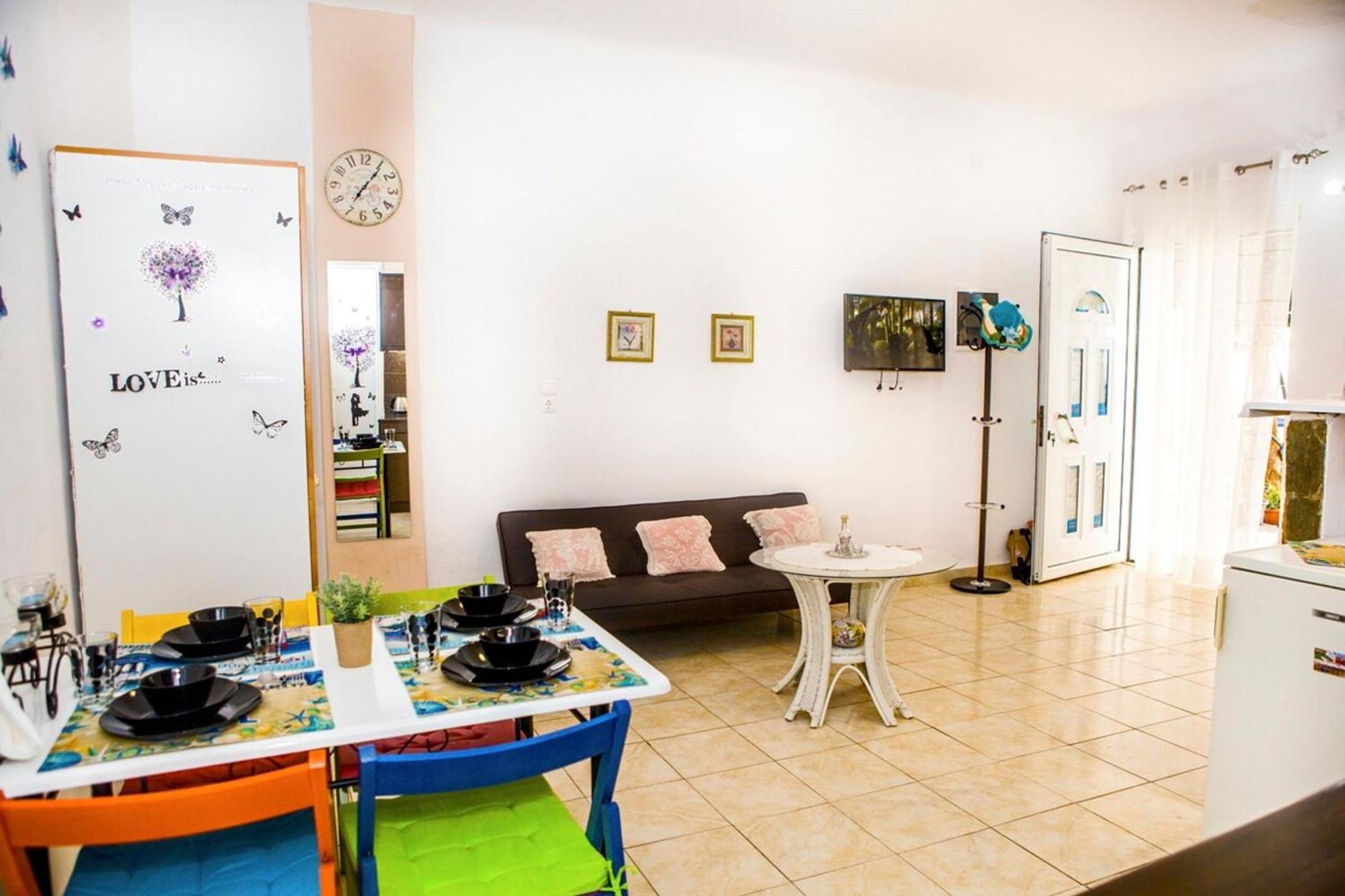Colour With Free Bikes Apartment Rethymno